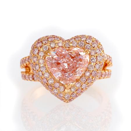 кольцо с розовым бриллиантом сердце